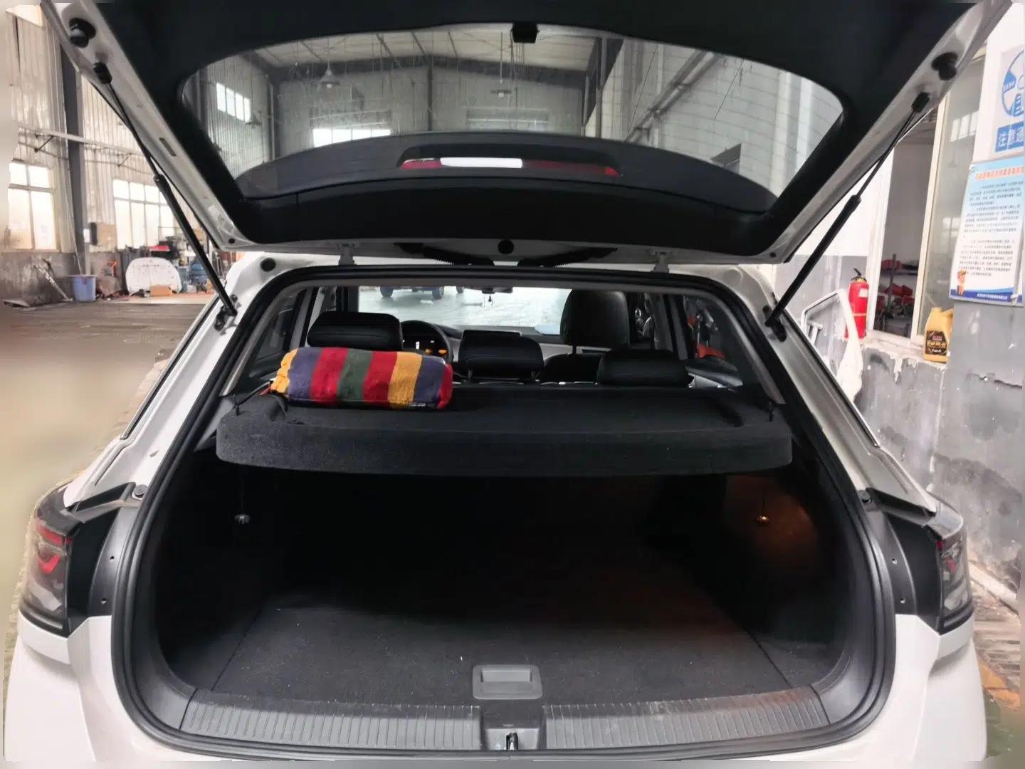 Volkswagen T-ROC 2025 280TSI DSG Two-Wheel Drive Time Edition — миниатюра 16