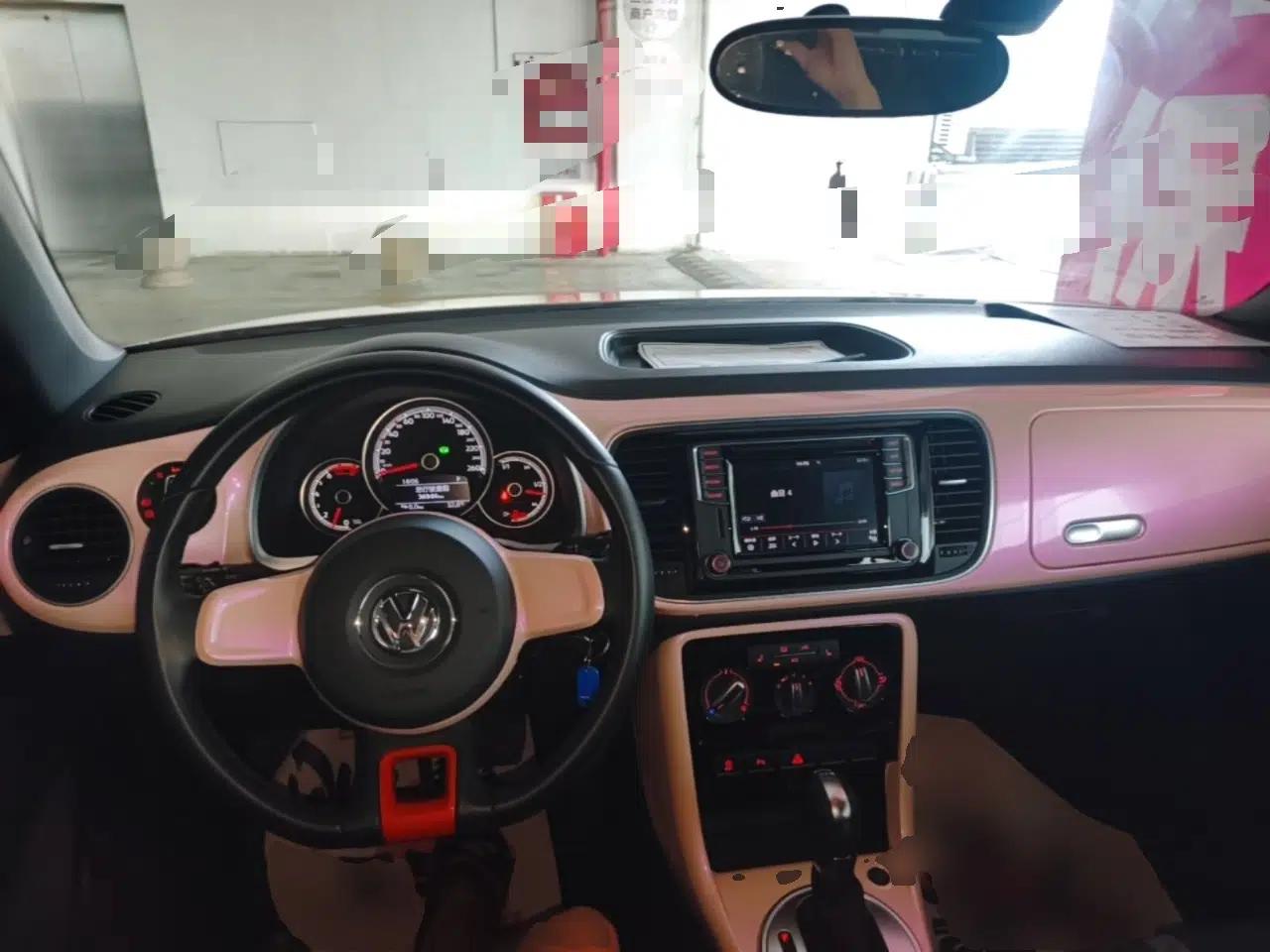 Volkswagen Beetle 2018 180TSI Shangle Model — миниатюра 12