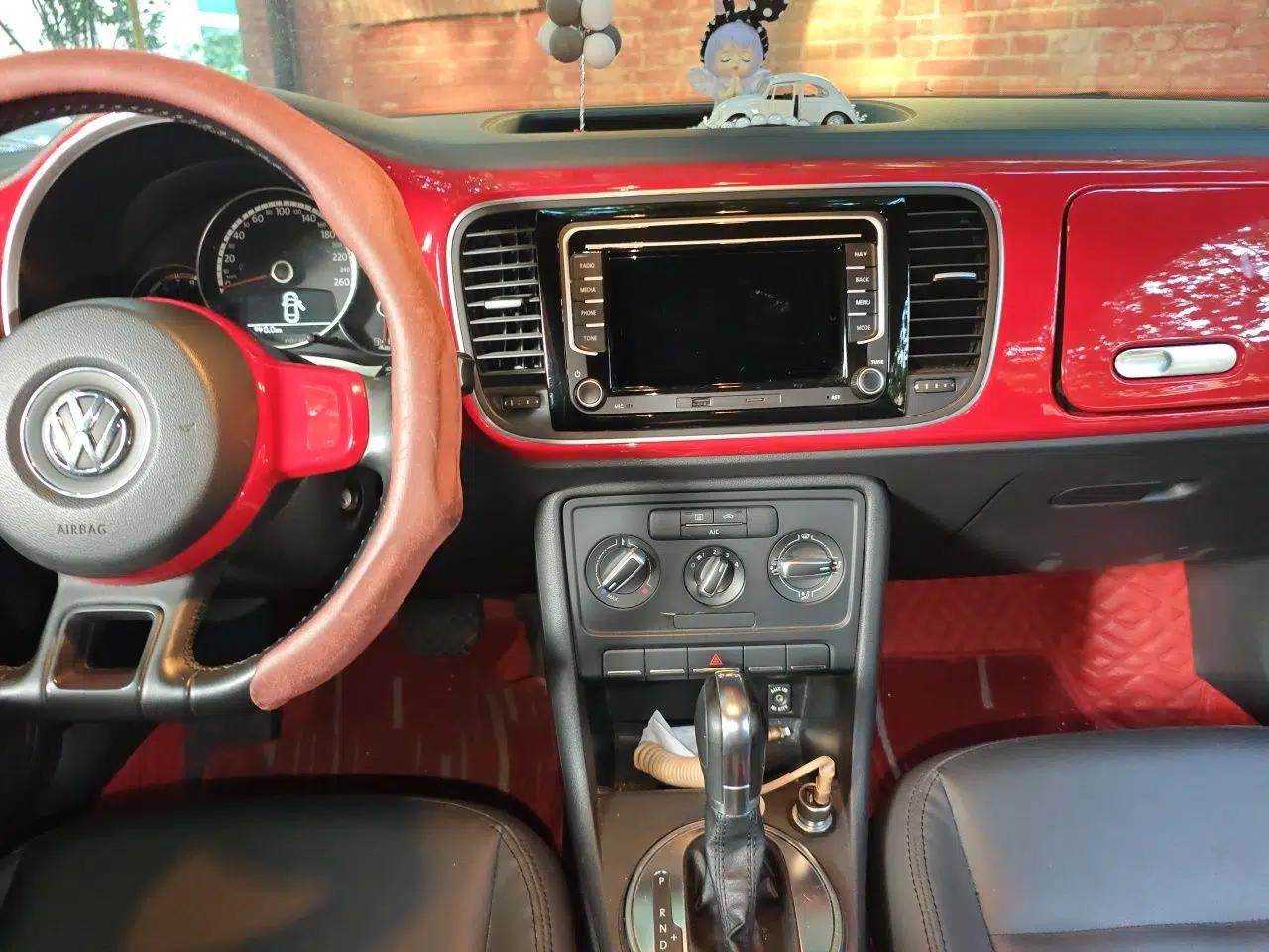 Volkswagen Beetle 2014 1.2TSI Fashion Edition — миниатюра 13
