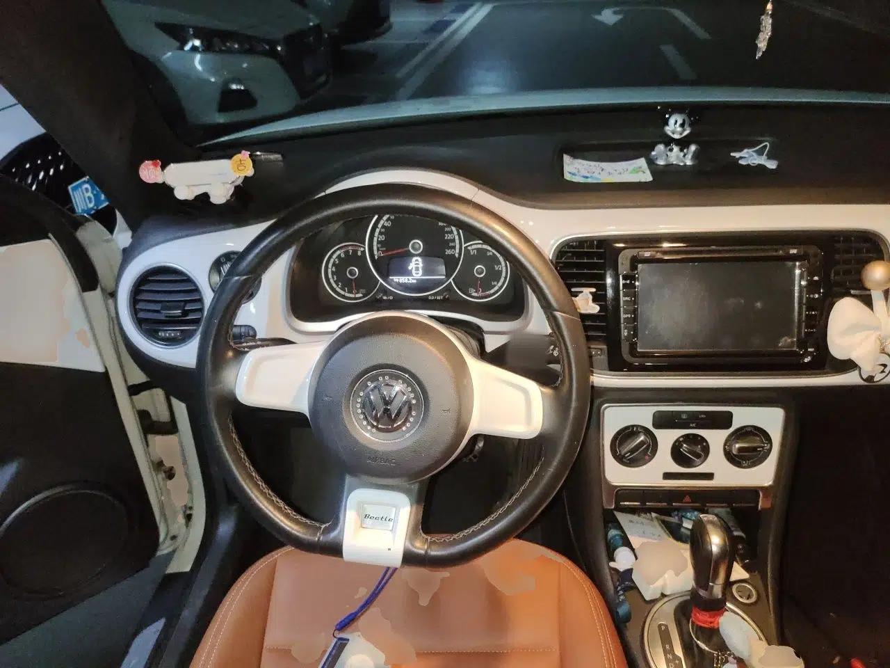 Volkswagen Beetle 2014 1.2TSI Fashion Edition — миниатюра 10