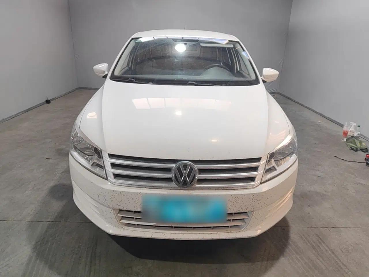 Volkswagen Santana 2015 1.6L Automatic Fashion Edition — миниатюра 2