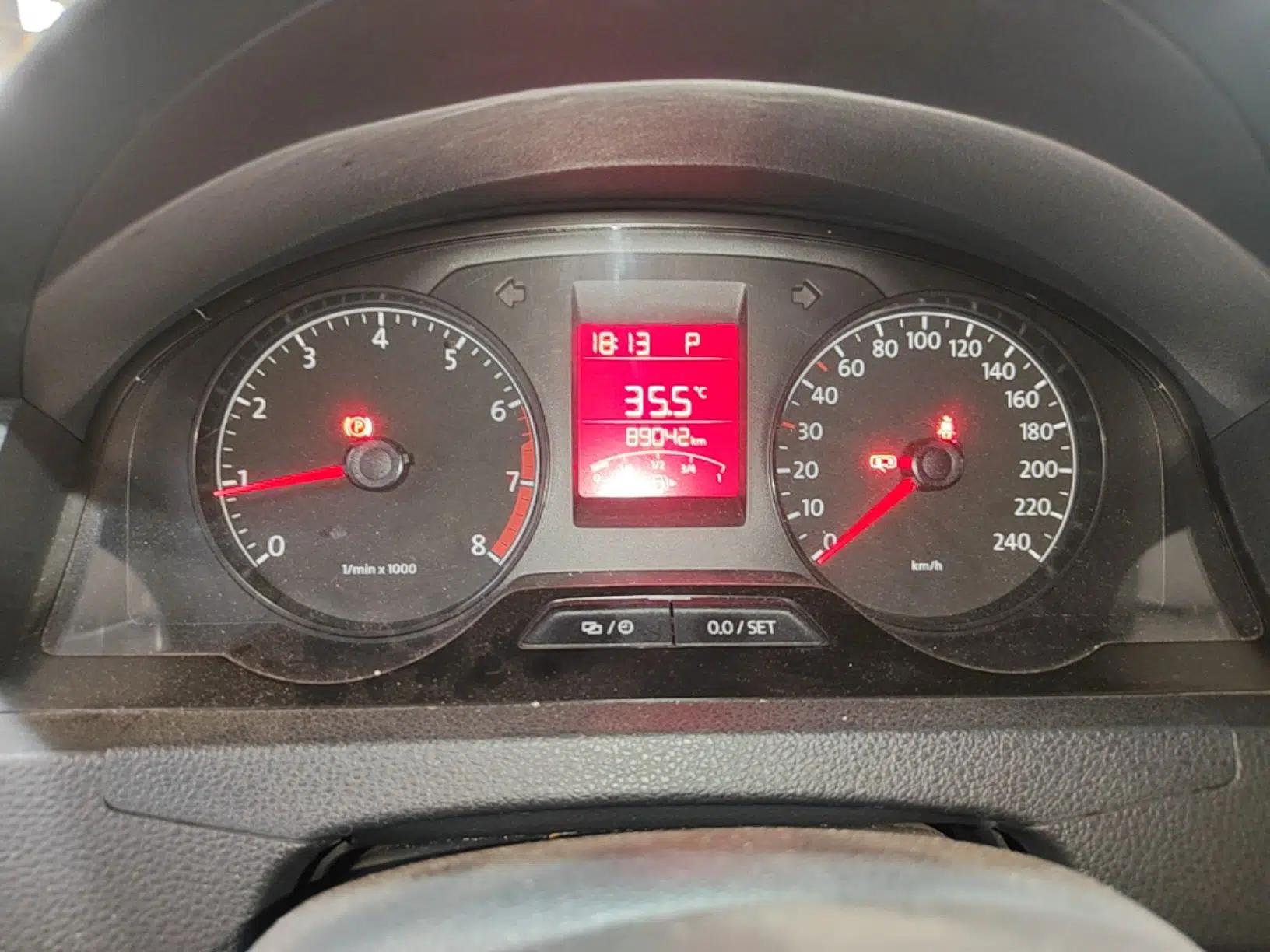 Volkswagen Santana 2015 1.6L Automatic Fashion Edition — миниатюра 14