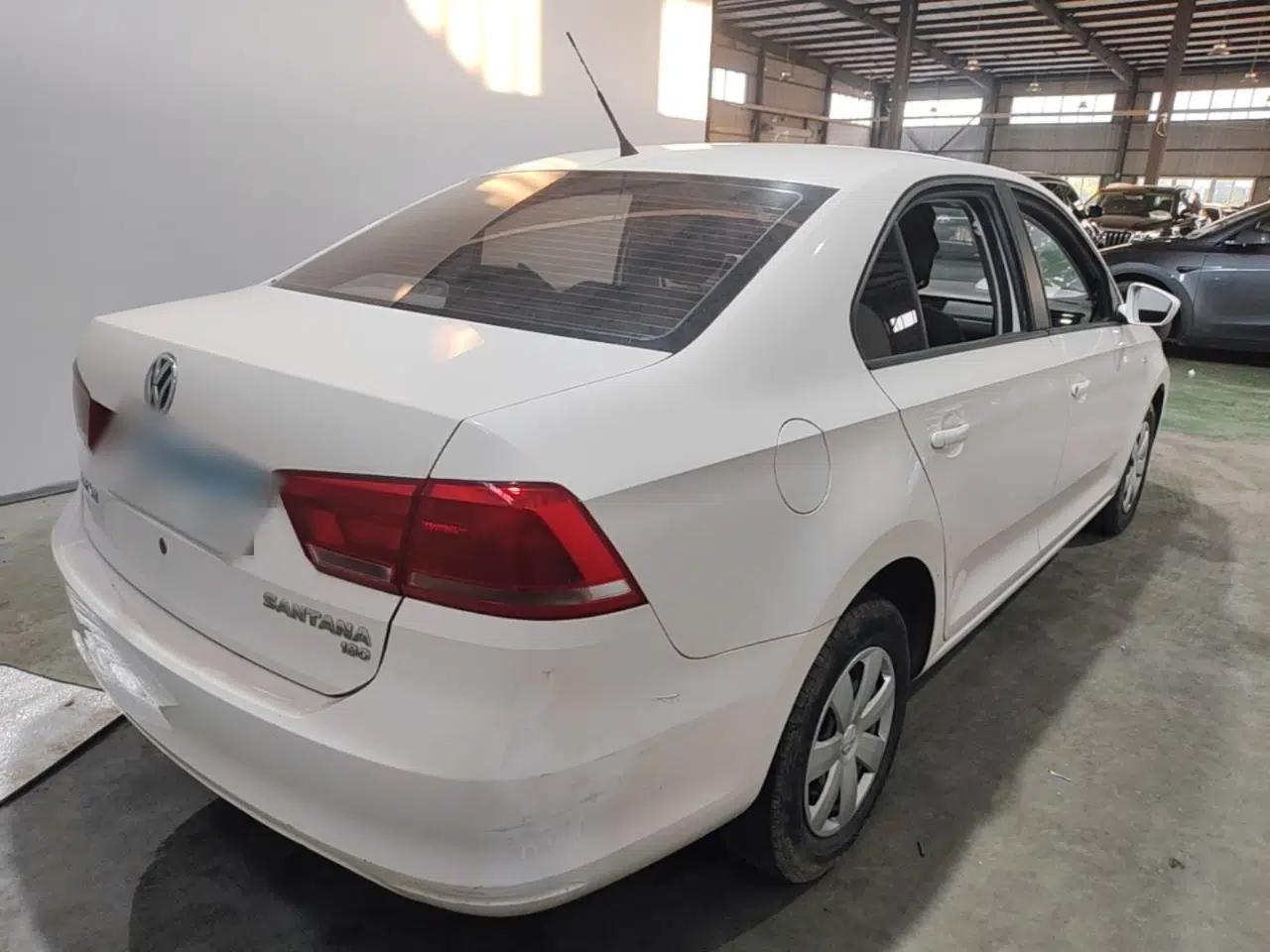 Volkswagen Santana 2015 1.6L Automatic Fashion Edition — миниатюра 6