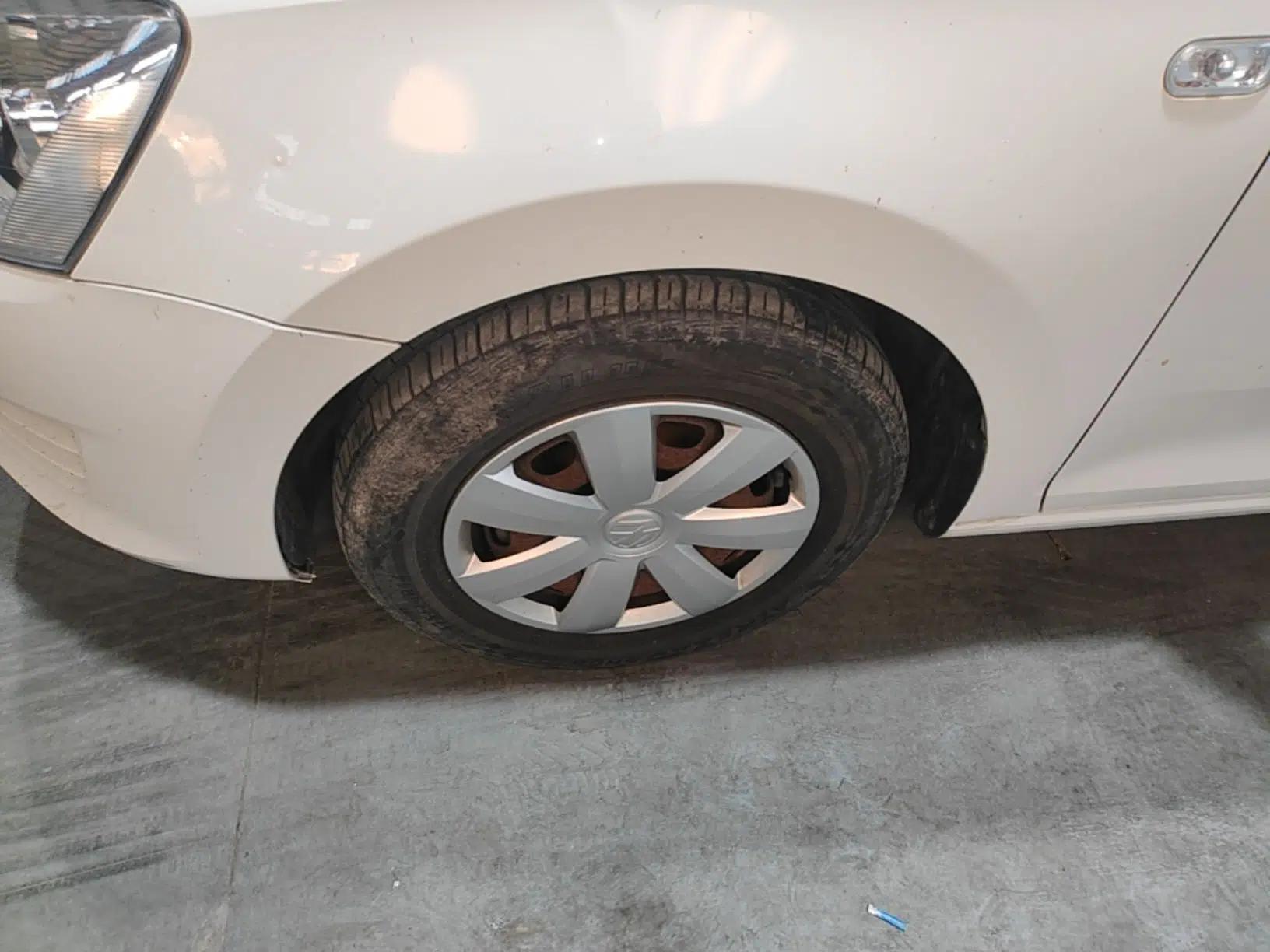 Volkswagen Santana 2015 1.6L Automatic Fashion Edition — миниатюра 10