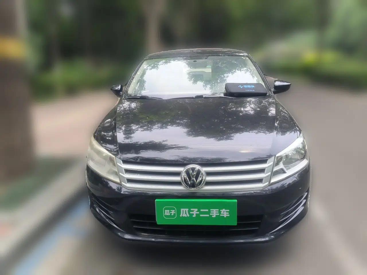 Volkswagen Santana 2013 1.4L Manual Fashion Edition — миниатюра 2