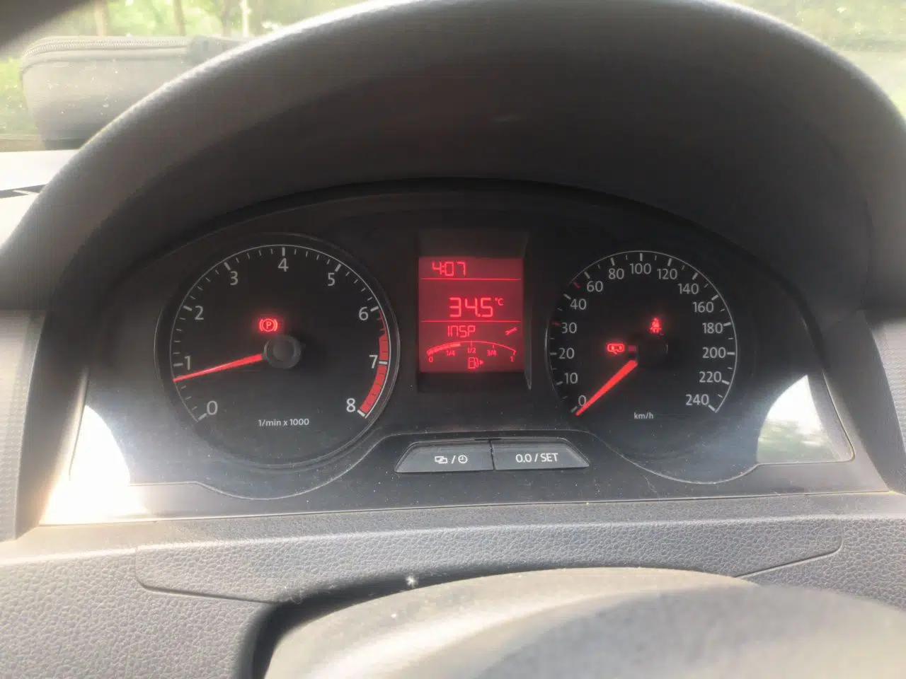 Volkswagen Santana 2013 1.4L Manual Fashion Edition — миниатюра 11