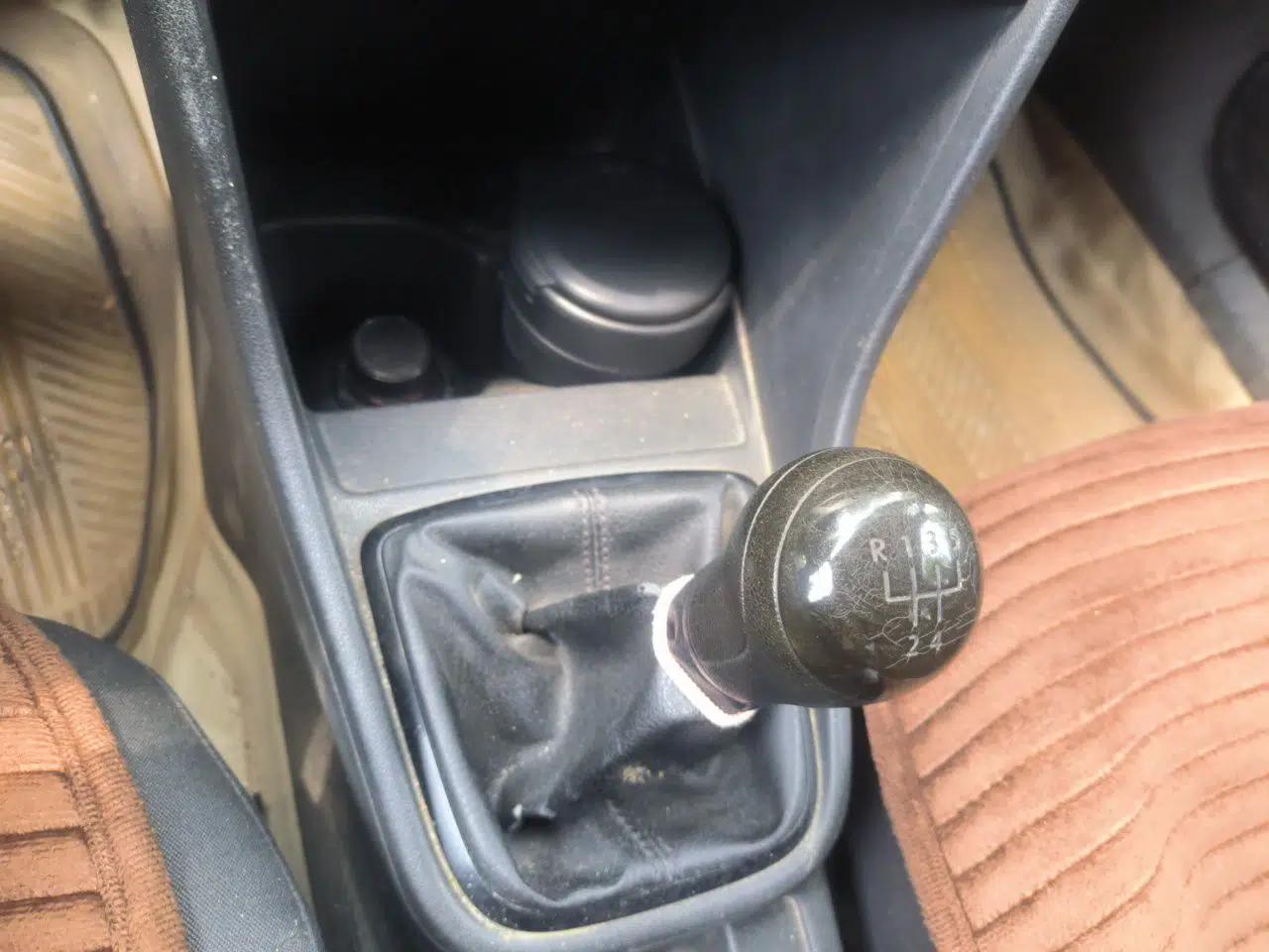 Volkswagen Santana 2013 1.4L Manual Fashion Edition — миниатюра 14