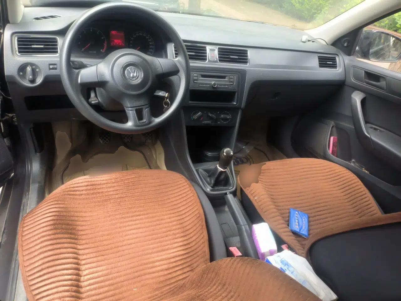 Volkswagen Santana 2013 1.4L Manual Fashion Edition — миниатюра 9
