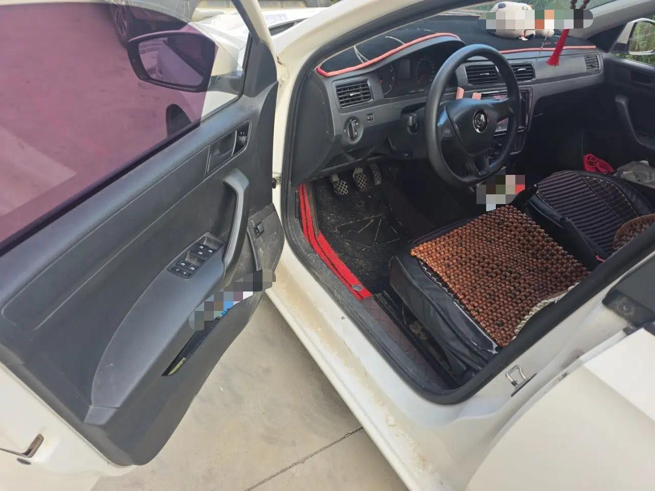 Volkswagen Santana 2016 1.4L Manual Fashion Edition — миниатюра 16