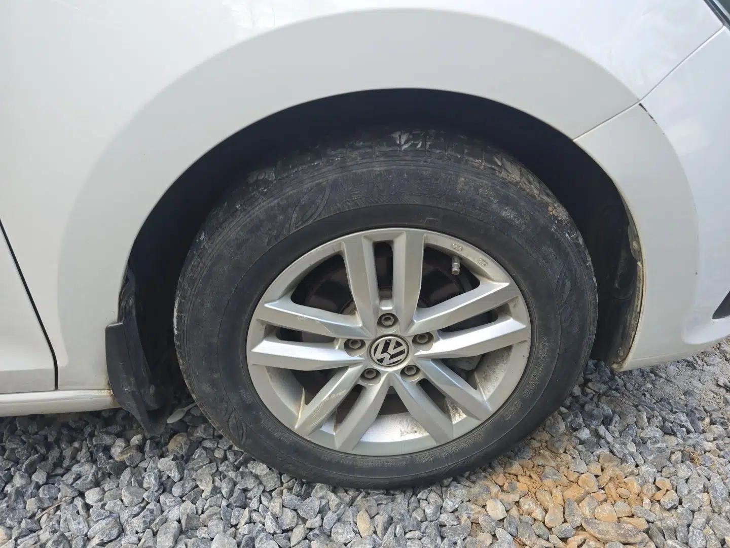 Volkswagen Santana 2016 1.4L Manual Fashion Edition — миниатюра 8