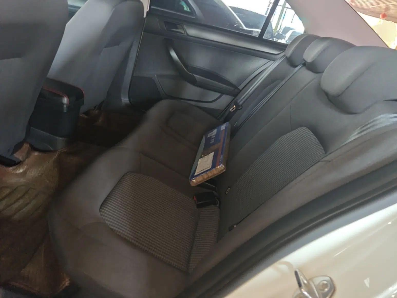 Volkswagen Santana 2016 1.6L Automatic Fashion Edition — миниатюра 20