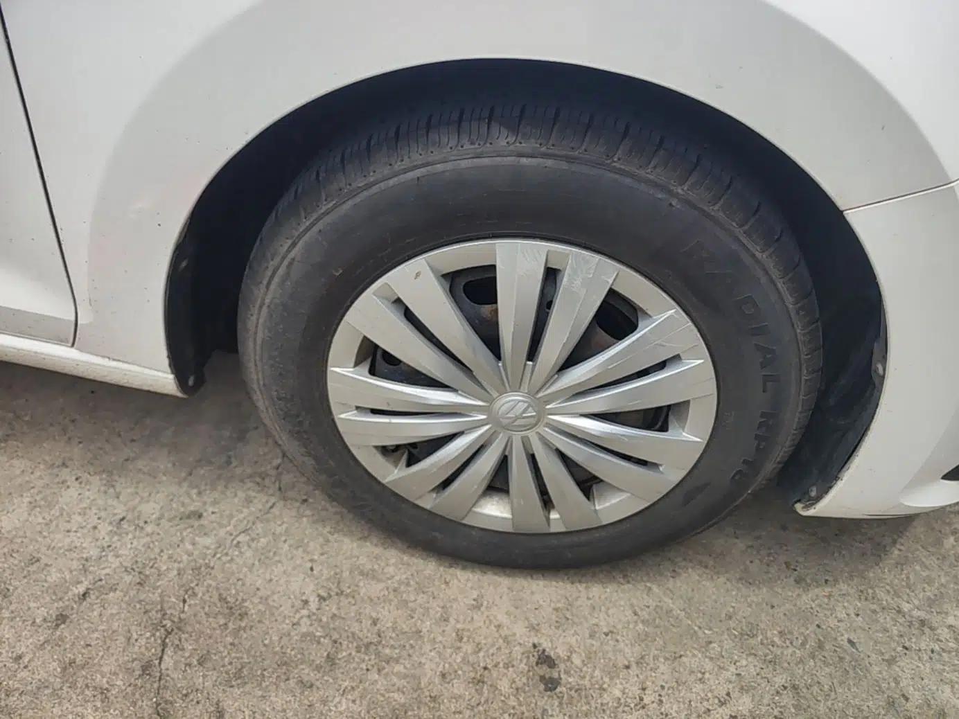 Volkswagen Santana 2018 1.5L Manual Fashion Edition — миниатюра 8
