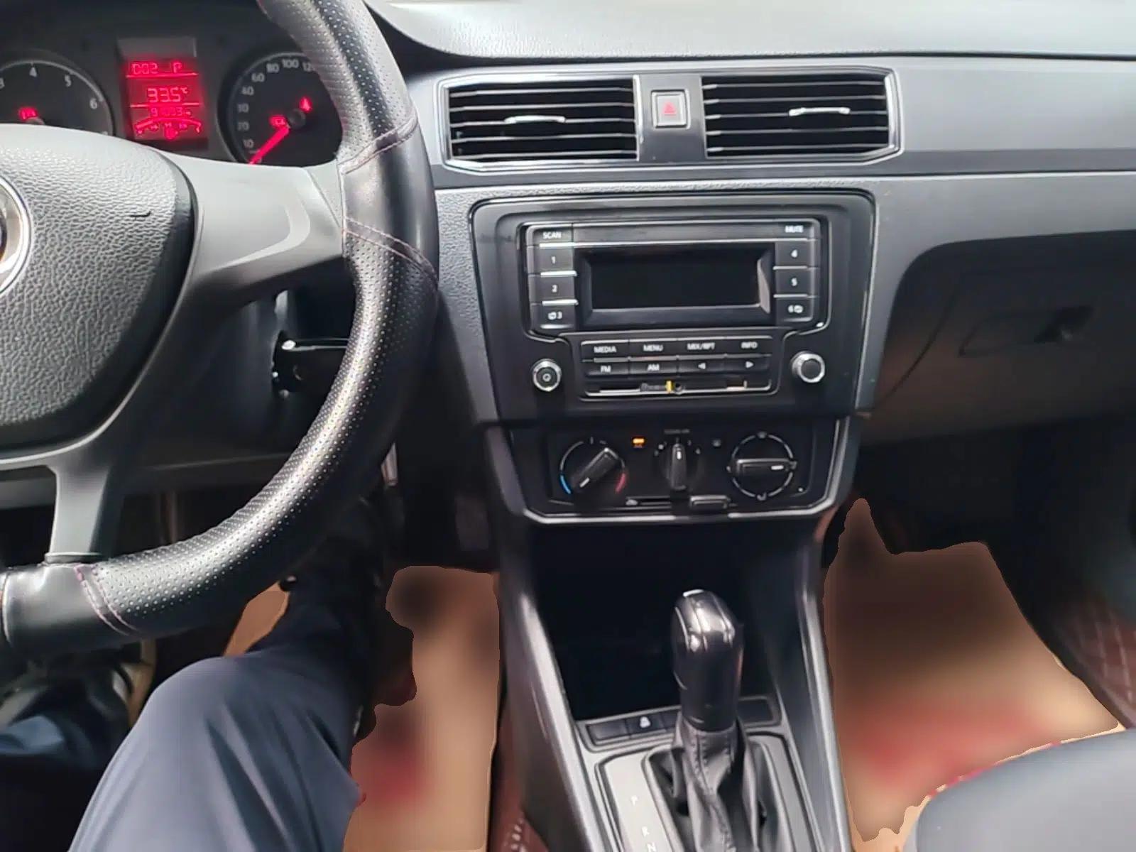 Volkswagen Santana 2019 1.5L Automatic Fashion Edition China VI — миниатюра 12