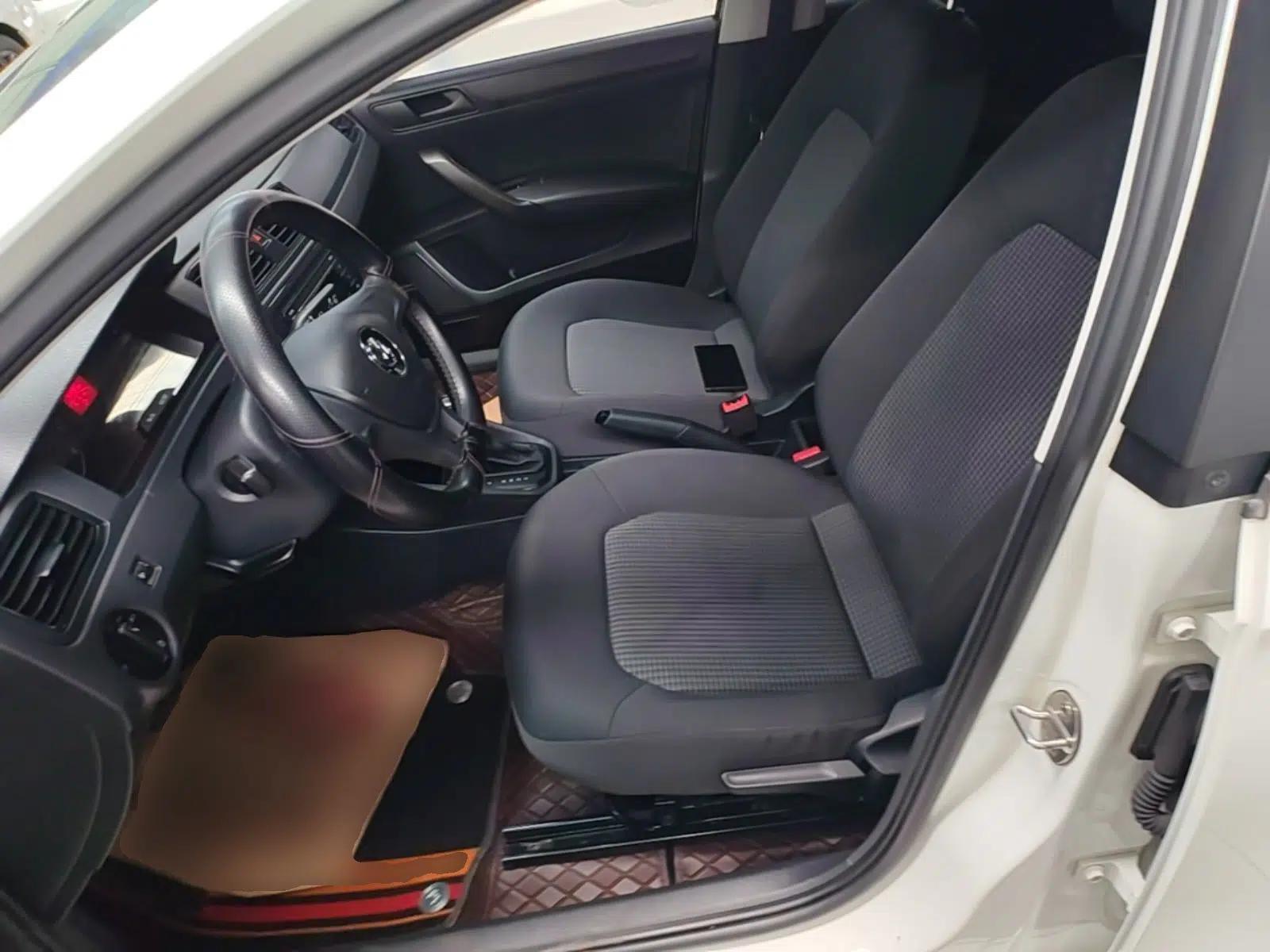 Volkswagen Santana 2019 1.5L Automatic Fashion Edition China VI — миниатюра 17