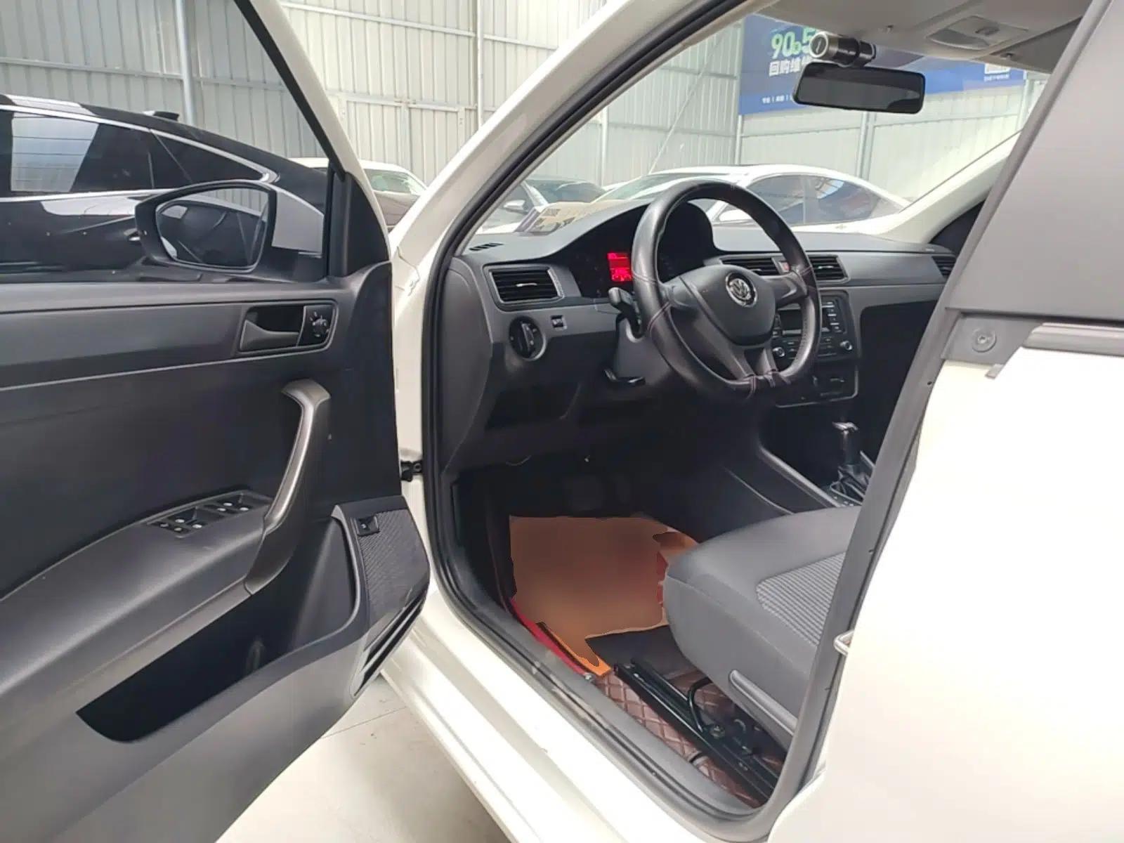 Volkswagen Santana 2019 1.5L Automatic Fashion Edition China VI — миниатюра 18
