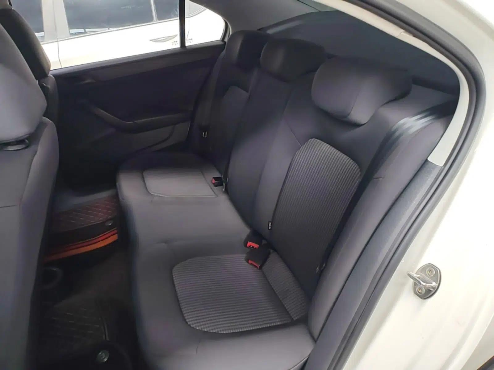 Volkswagen Santana 2019 1.5L Automatic Fashion Edition China VI — миниатюра 20