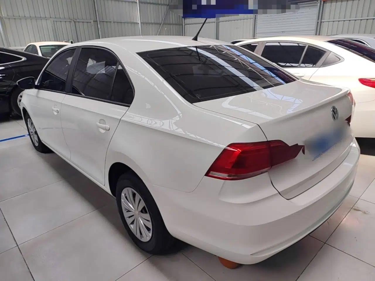 Volkswagen Santana 2019 1.5L Automatic Fashion Edition China VI — миниатюра 4