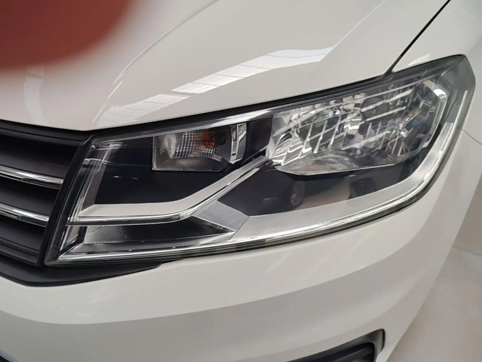 Volkswagen Santana 2019 1.5L Automatic Fashion Edition China VI — миниатюра 8