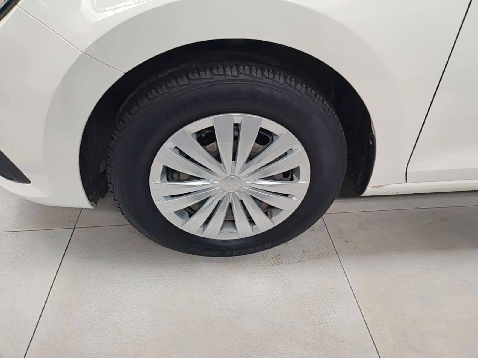 Volkswagen Santana 2019 1.5L Automatic Fashion Edition China VI — миниатюра 10