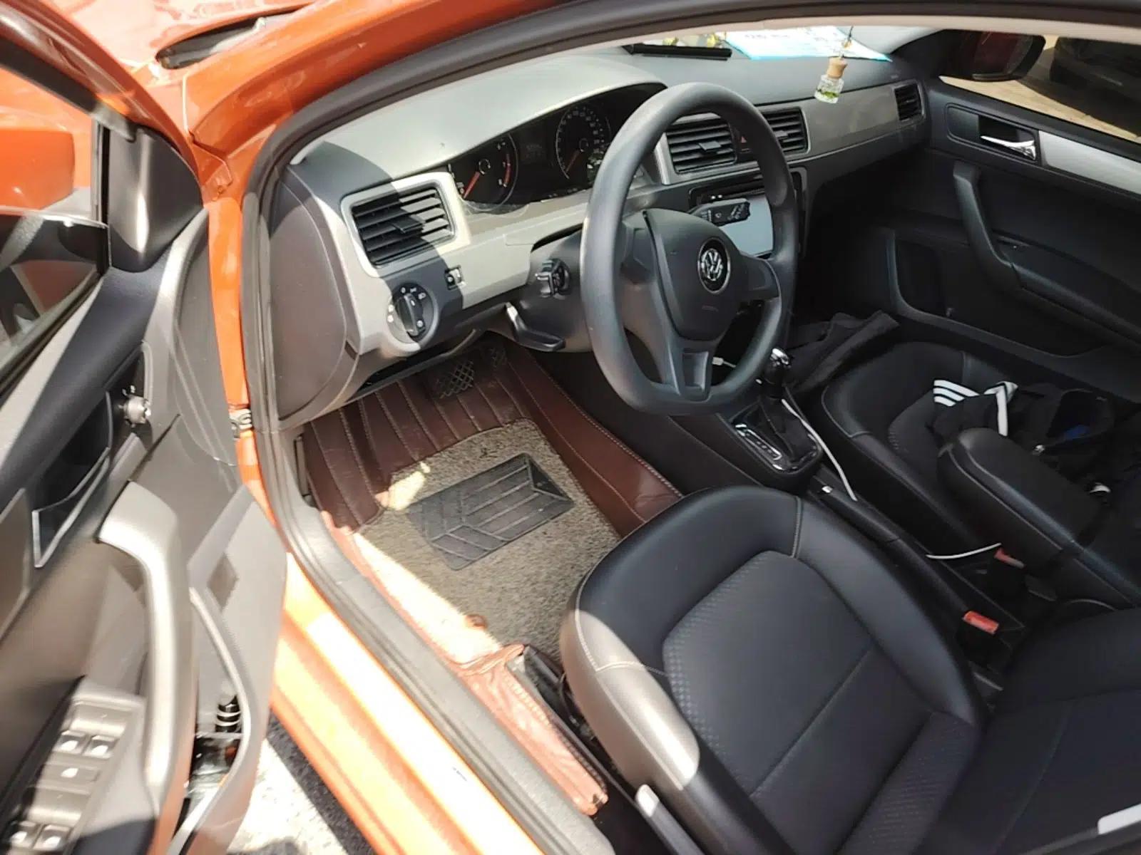 Volkswagen Santana 2015 Haval H6 1.6L Automatic Comfort Model — миниатюра 18