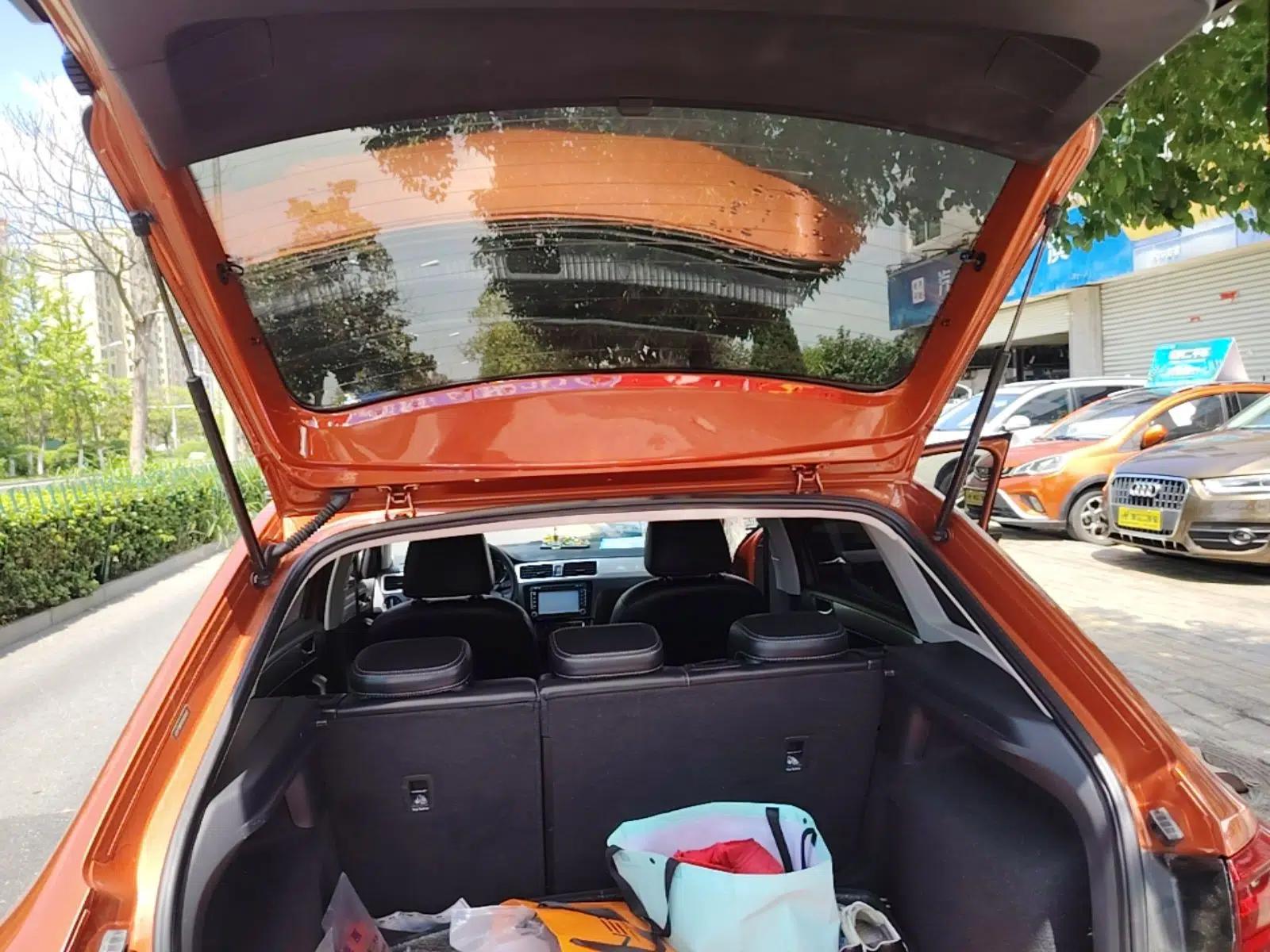 Volkswagen Santana 2015 Haval H6 1.6L Automatic Comfort Model — миниатюра 22