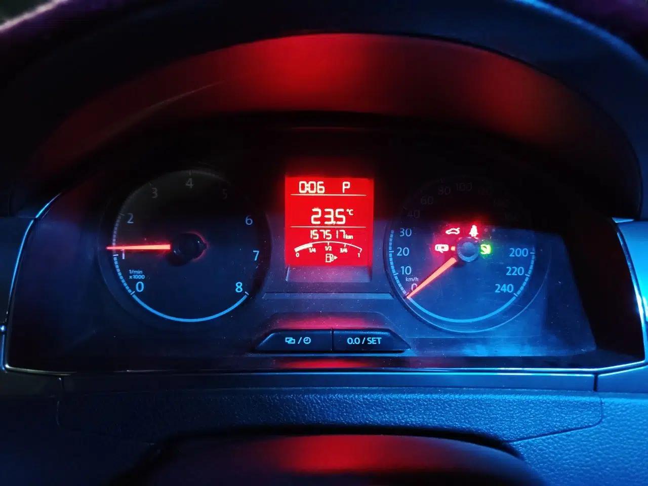 Volkswagen Santana 2016 1.6L Automatic Comfort Edition — миниатюра 11