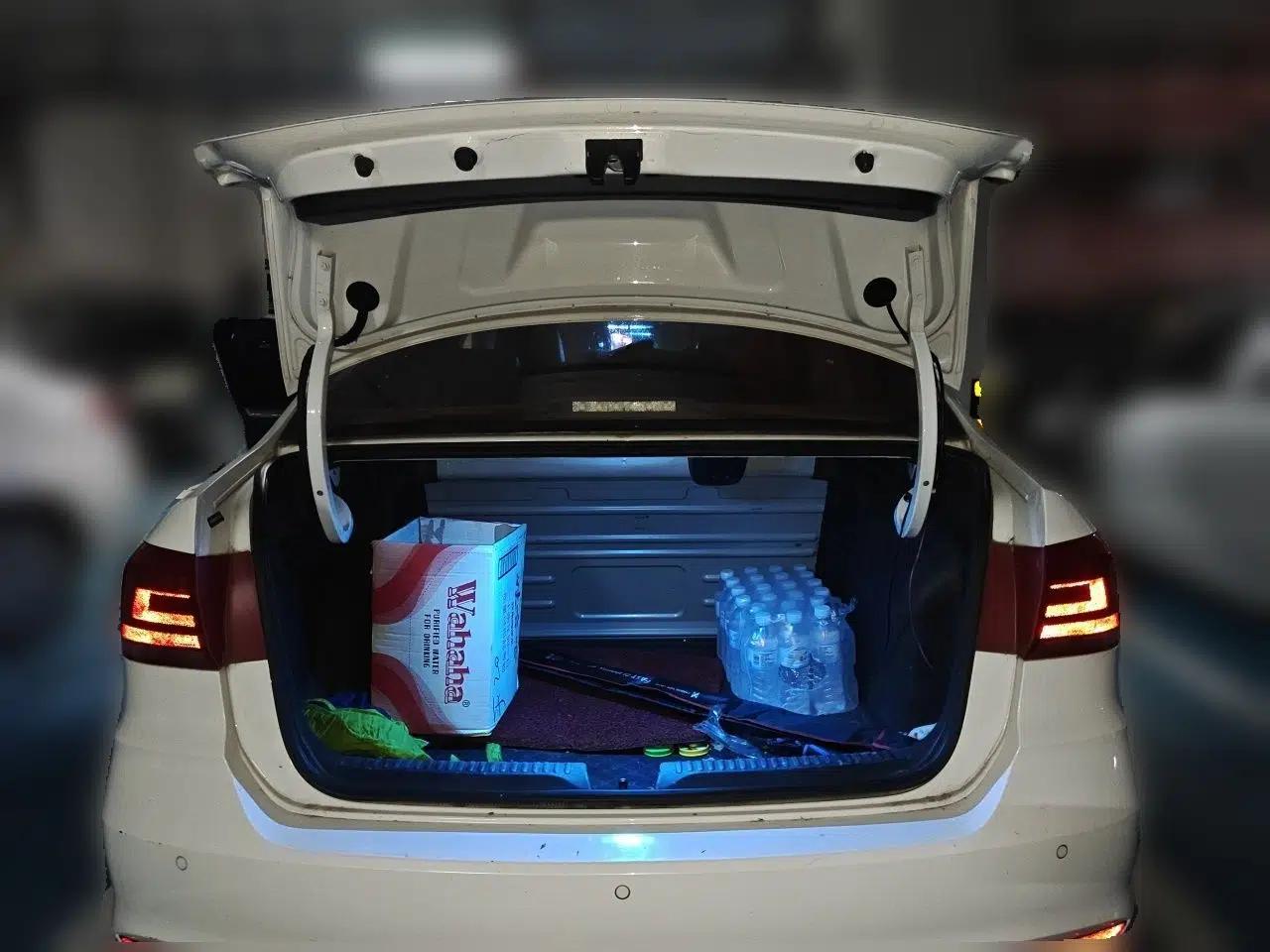 Volkswagen Santana 2016 1.6L Automatic Comfort Edition — миниатюра 19