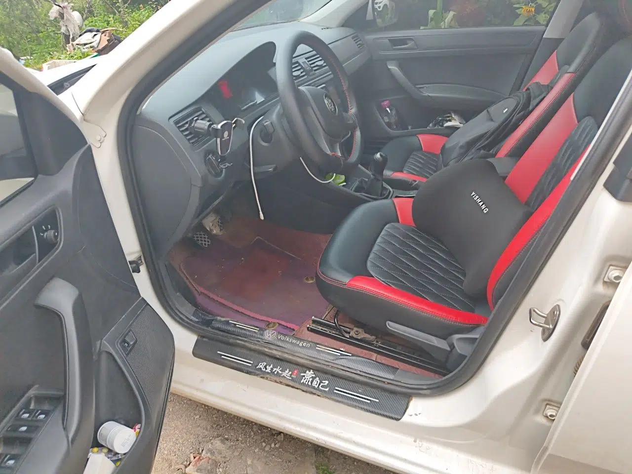 Volkswagen Santana 2021 1.5L Manual Fashion Edition — миниатюра 16