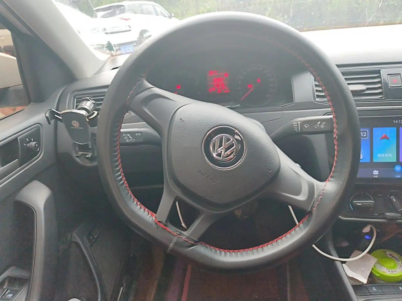 Volkswagen Santana 2021 1.5L Manual Fashion Edition — миниатюра 10