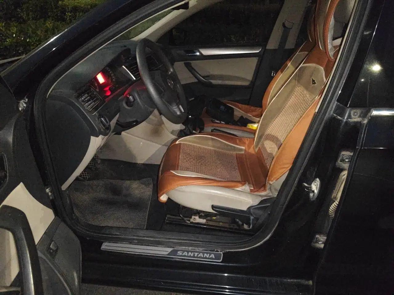 Volkswagen Santana 2013 1.6L Manual Comfort Edition — миниатюра 15