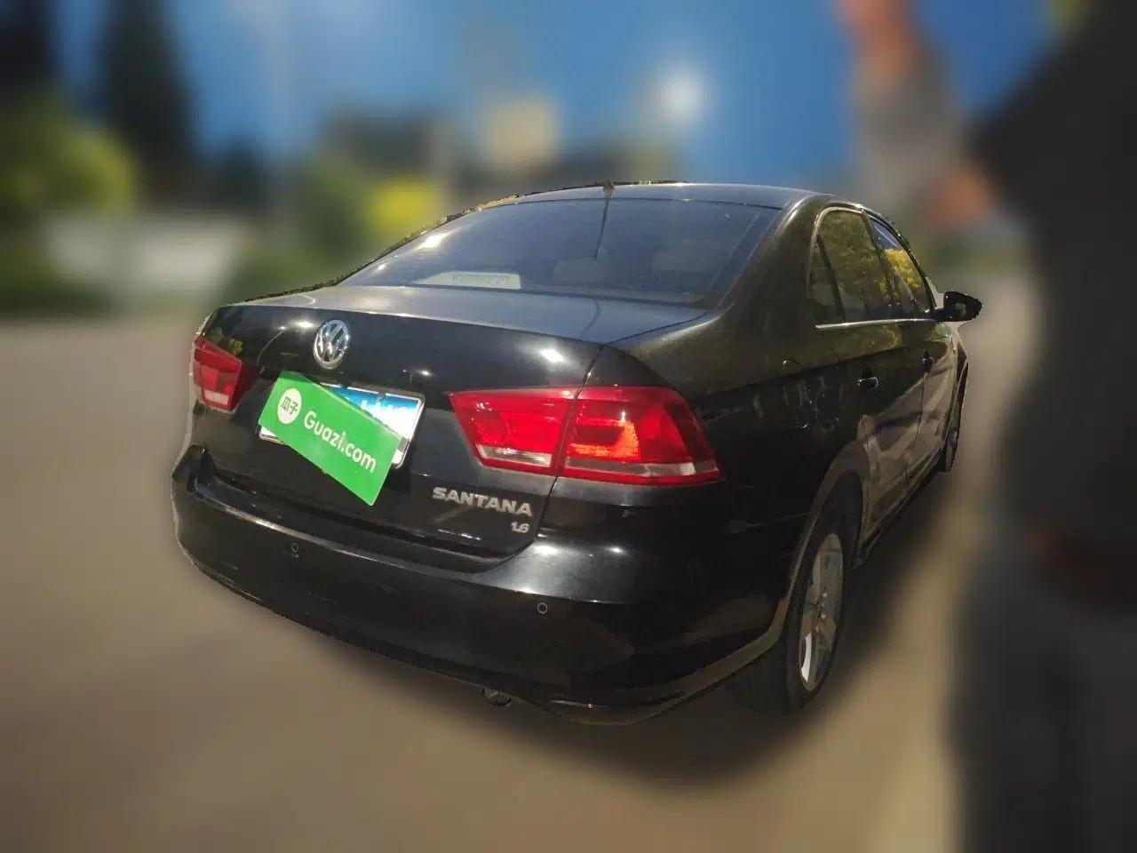Volkswagen Santana 2013 1.6L Manual Comfort Edition — миниатюра 6