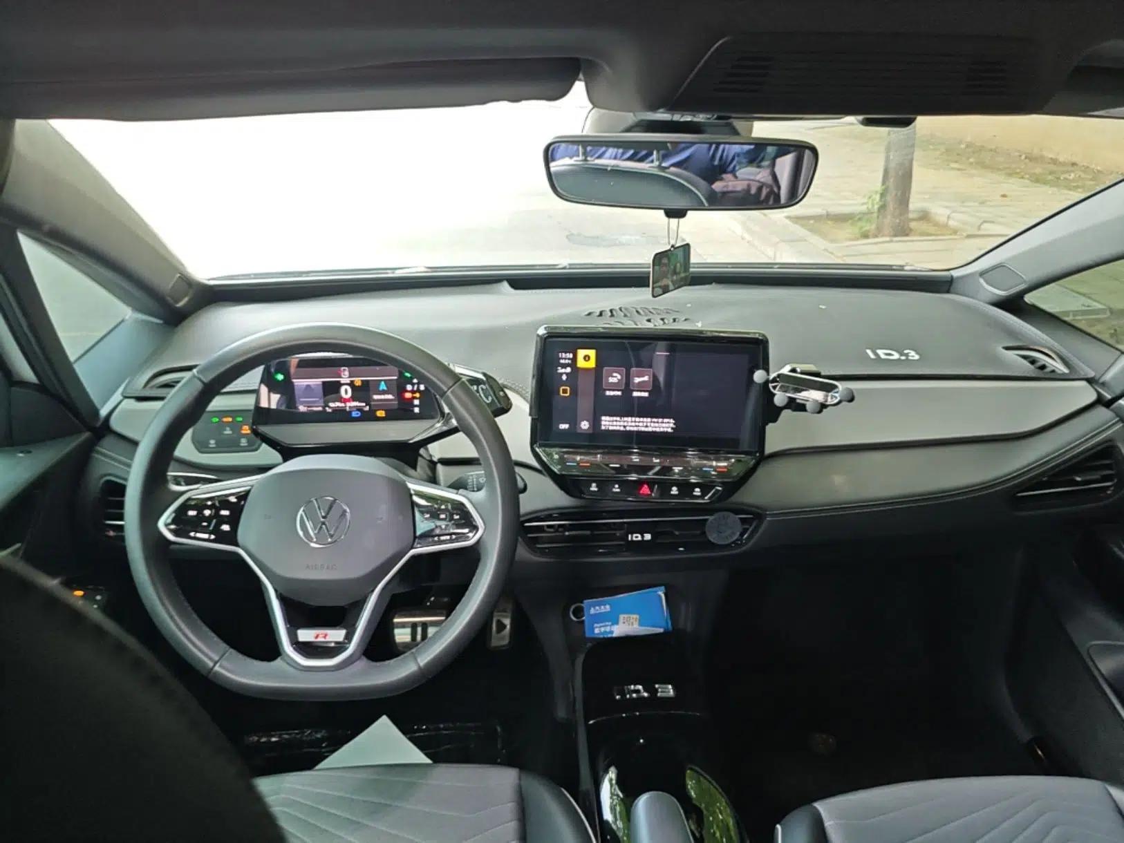 Volkswagen ID.3 2024 Outstanding Edition — миниатюра 12