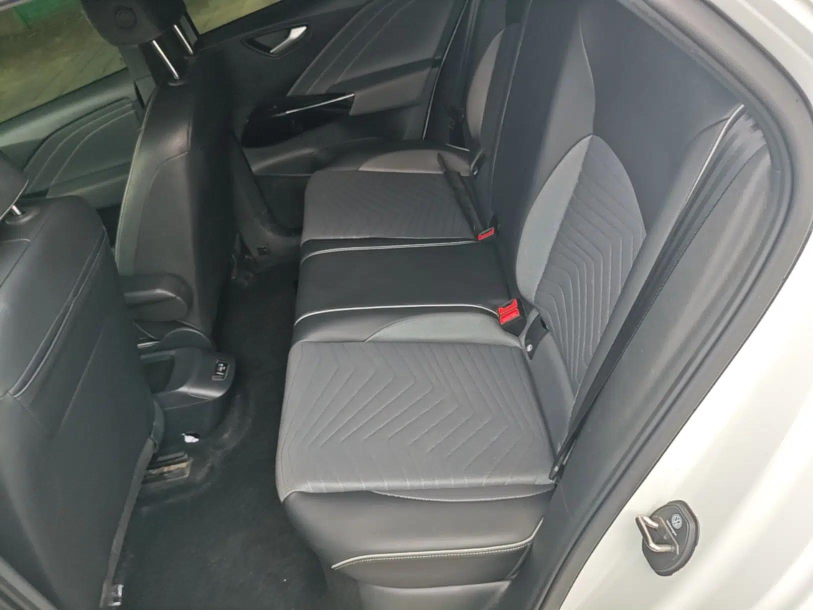 Volkswagen ID.3 2024 Outstanding Edition — миниатюра 20