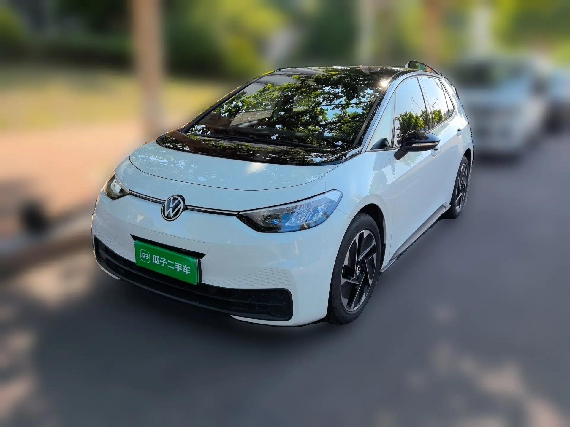 Volkswagen ID.3 2024 Outstanding Edition — миниатюра 1