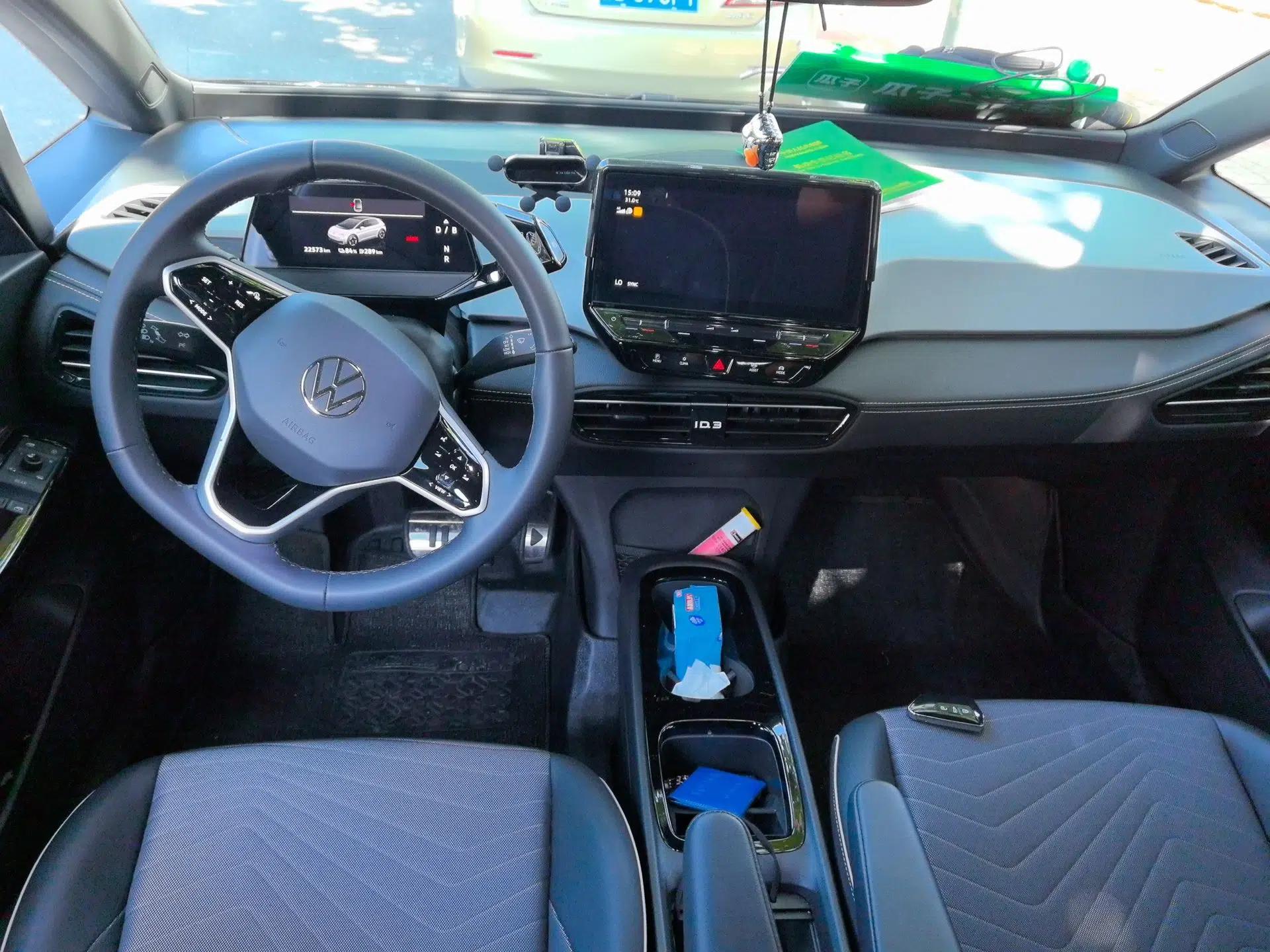 Volkswagen ID.3 2024 Outstanding Edition — миниатюра 18
