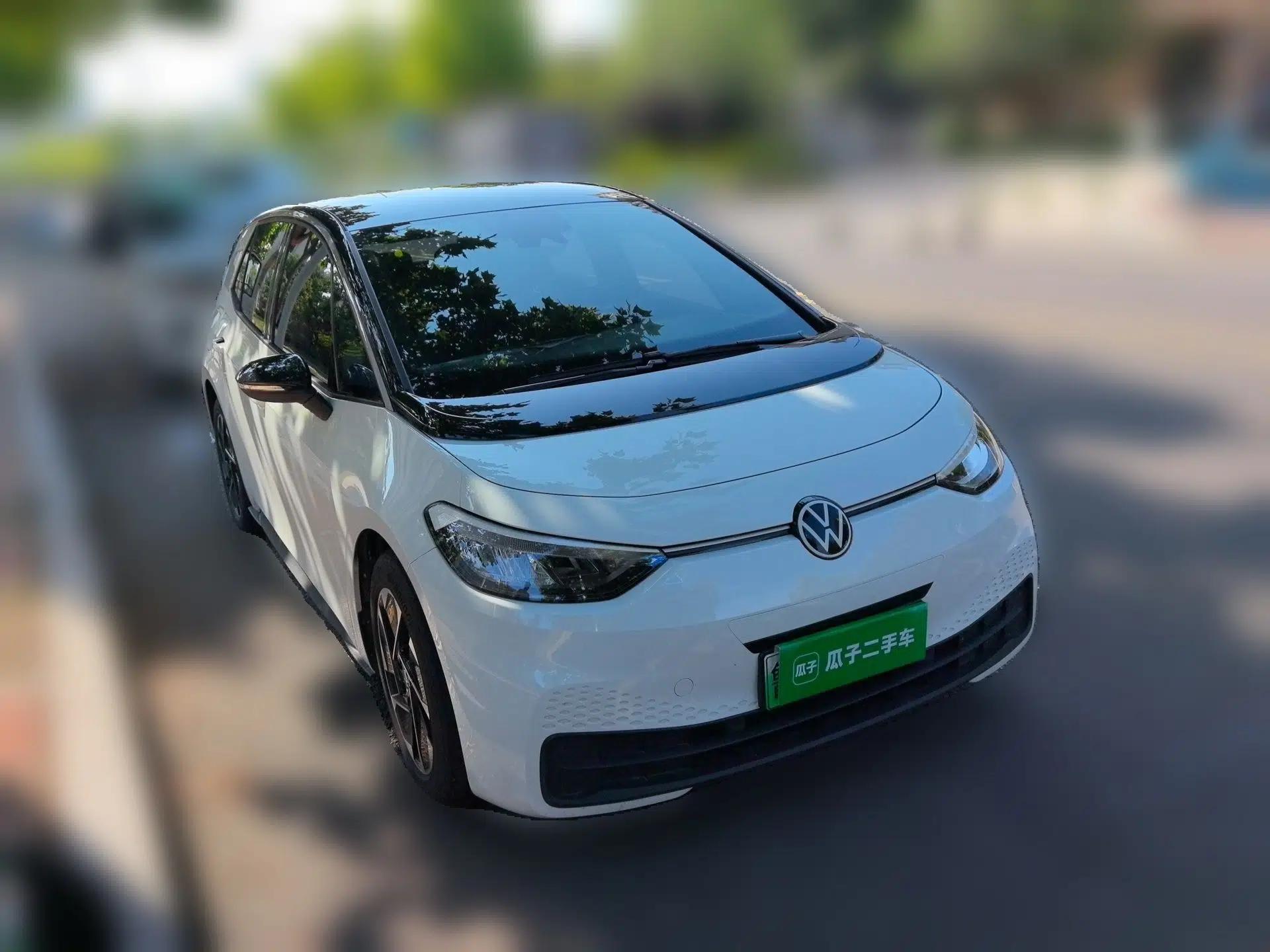 Volkswagen ID.3 2024 Outstanding Edition — миниатюра 3