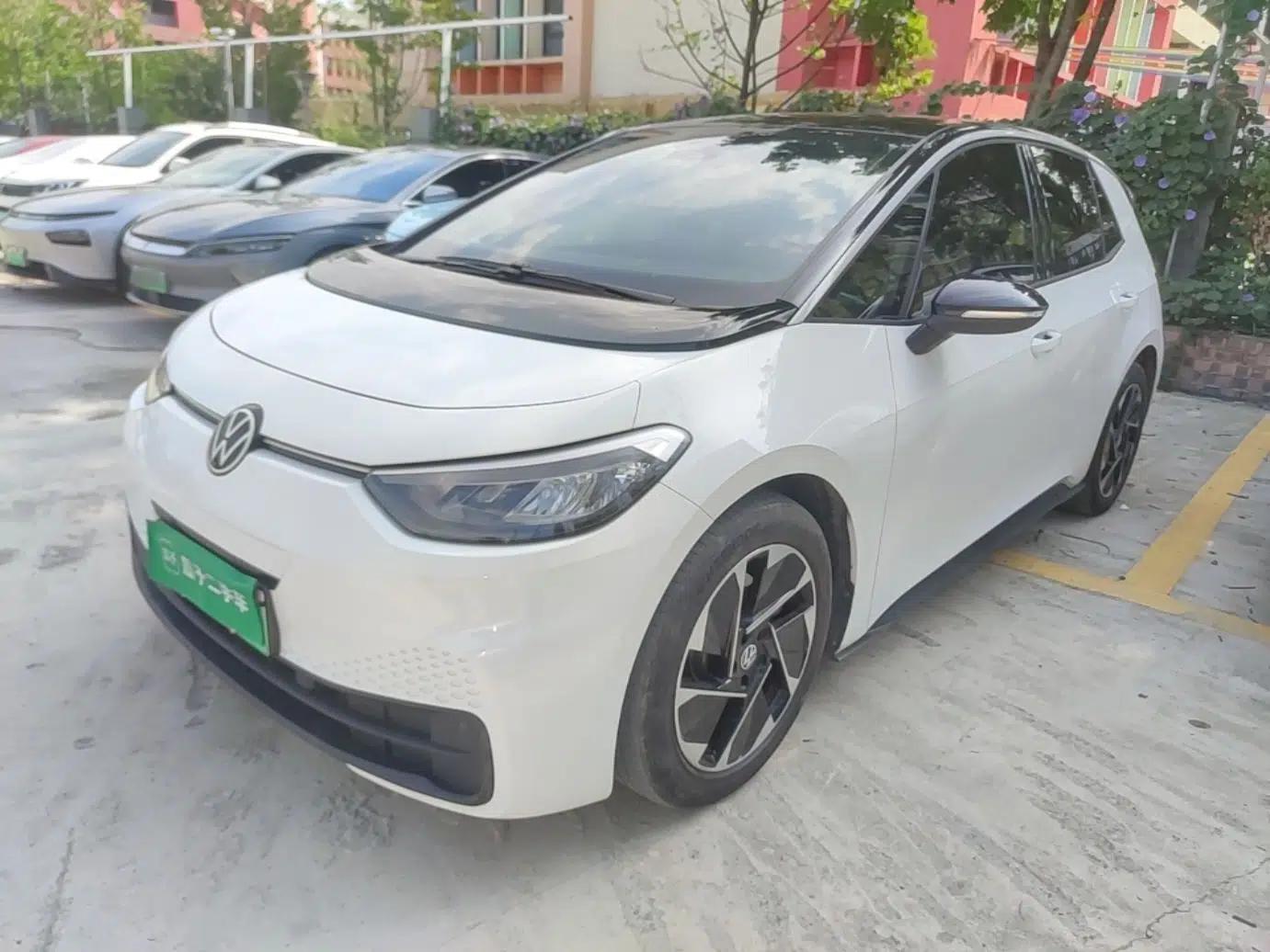 Volkswagen ID.3 2024 Outstanding Edition — миниатюра 1