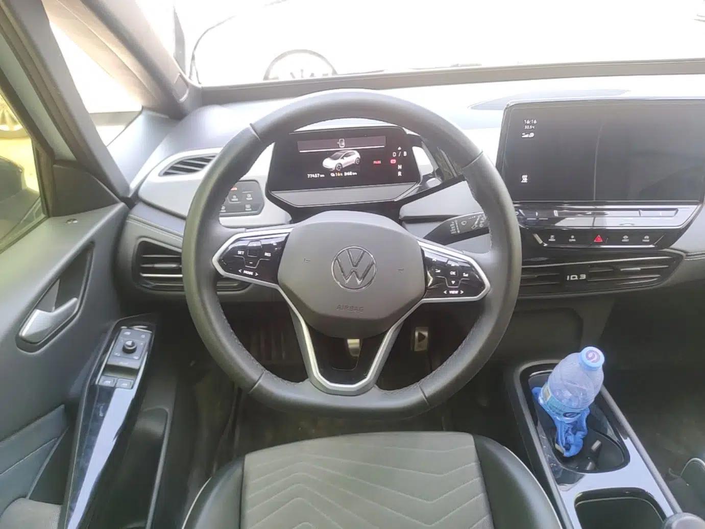 Volkswagen ID.3 2024 Outstanding Edition — миниатюра 18