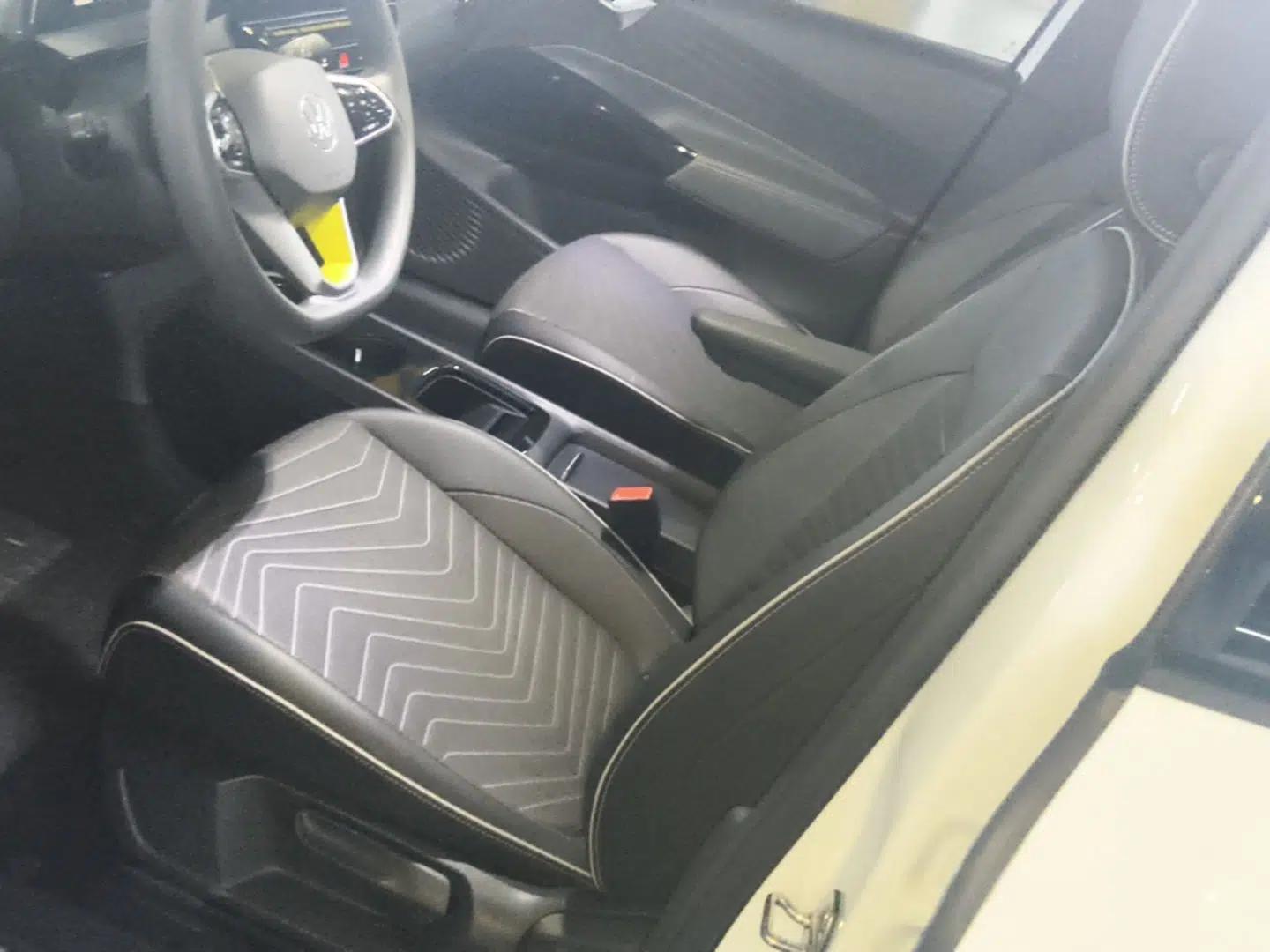 Volkswagen ID.3 2022 Active Pure Intelligent Enjoyment Edition — миниатюра 17
