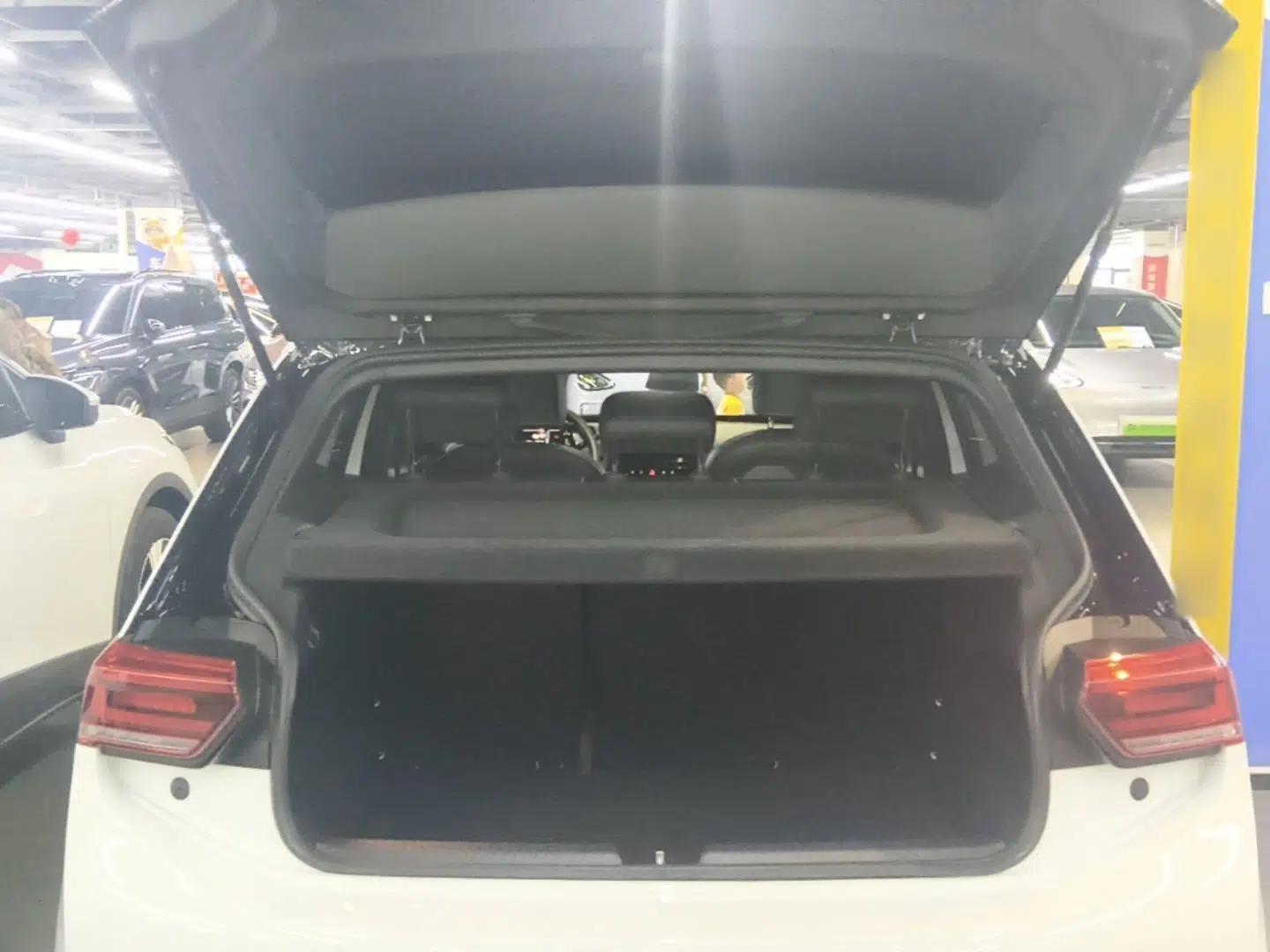 Volkswagen ID.3 2022 Active Pure Intelligent Enjoyment Edition — миниатюра 22