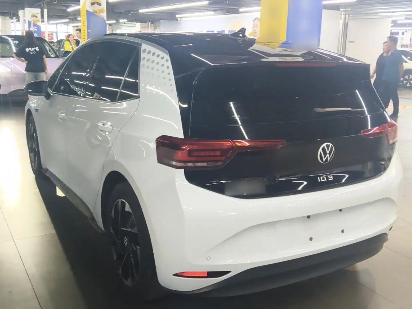 Volkswagen ID.3 2022 Active Pure Intelligent Enjoyment Edition — миниатюра 4