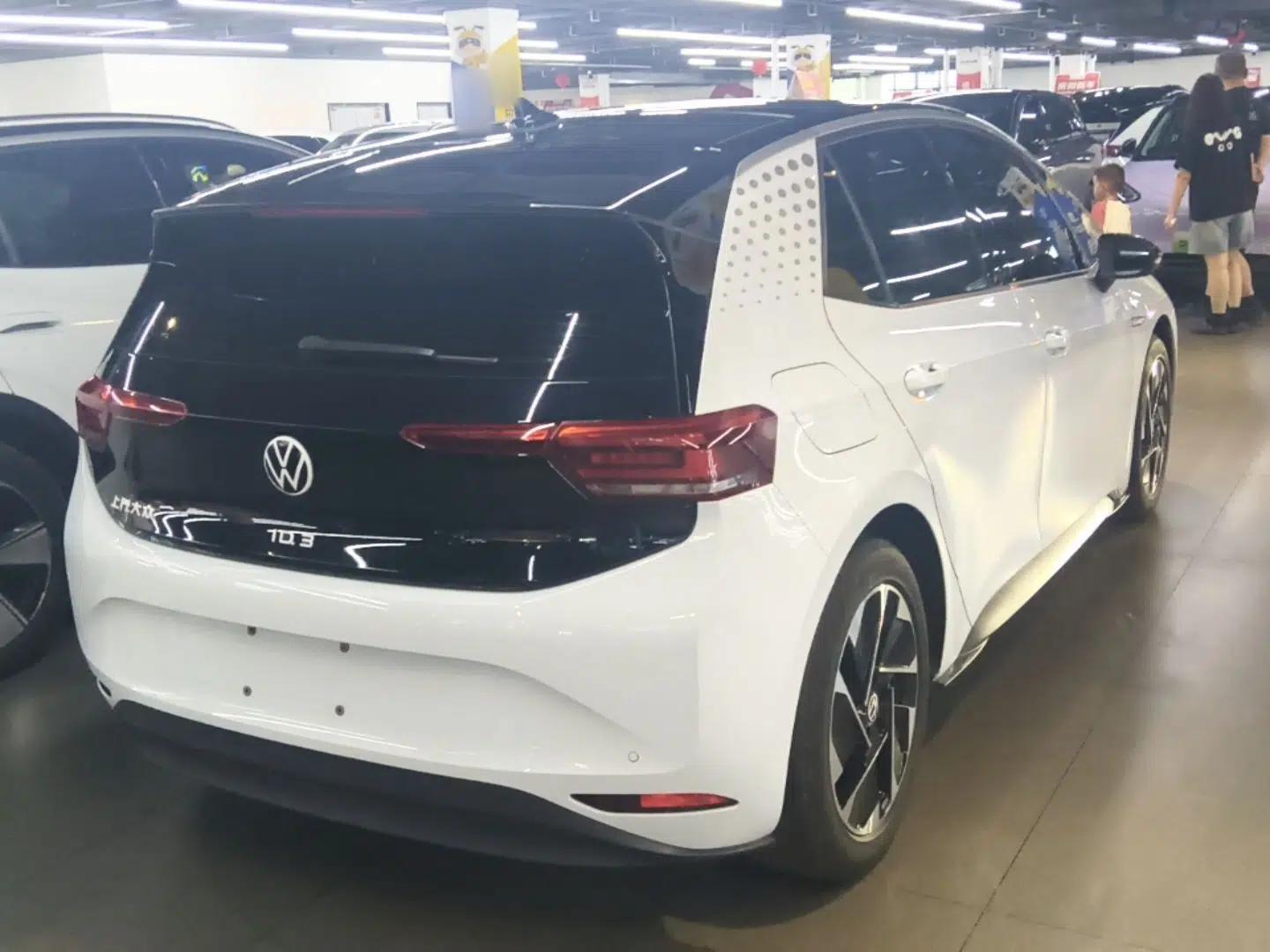 Volkswagen ID.3 2022 Active Pure Intelligent Enjoyment Edition — миниатюра 6