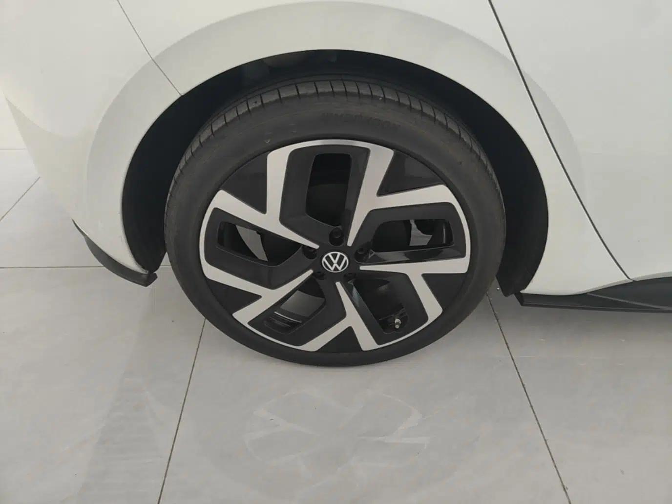 Volkswagen ID.3 2026 Model Smart Edition Outstanding Version — миниатюра 11