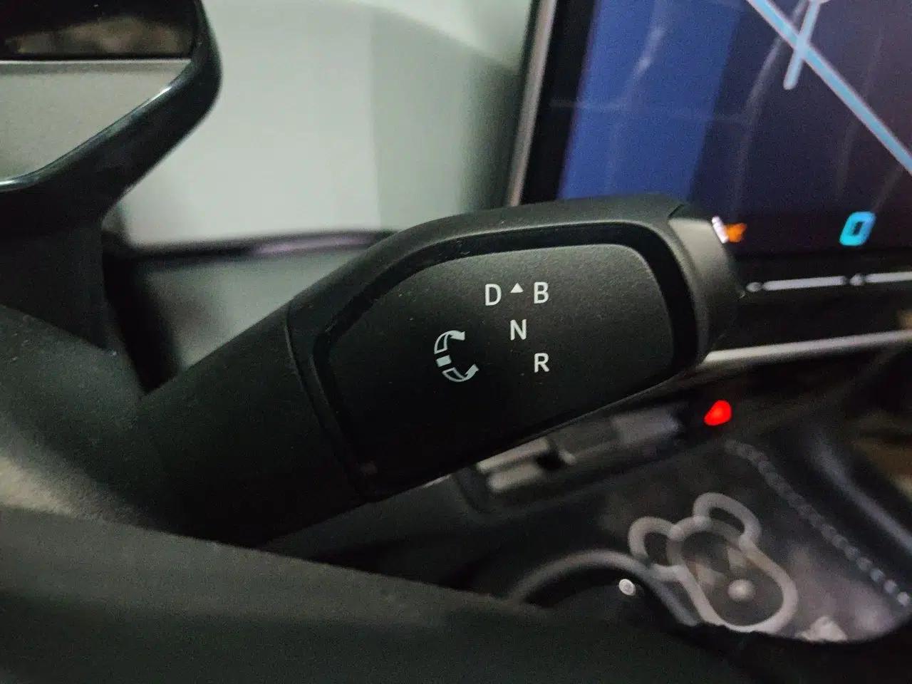 Volkswagen ID.3 2025 Smart Edition Outstanding Model — миниатюра 11