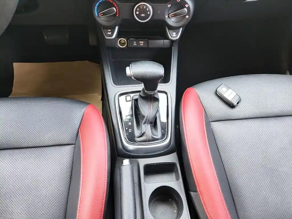 2017 KX CROSS 1.4L AT GLS — миниатюра 14