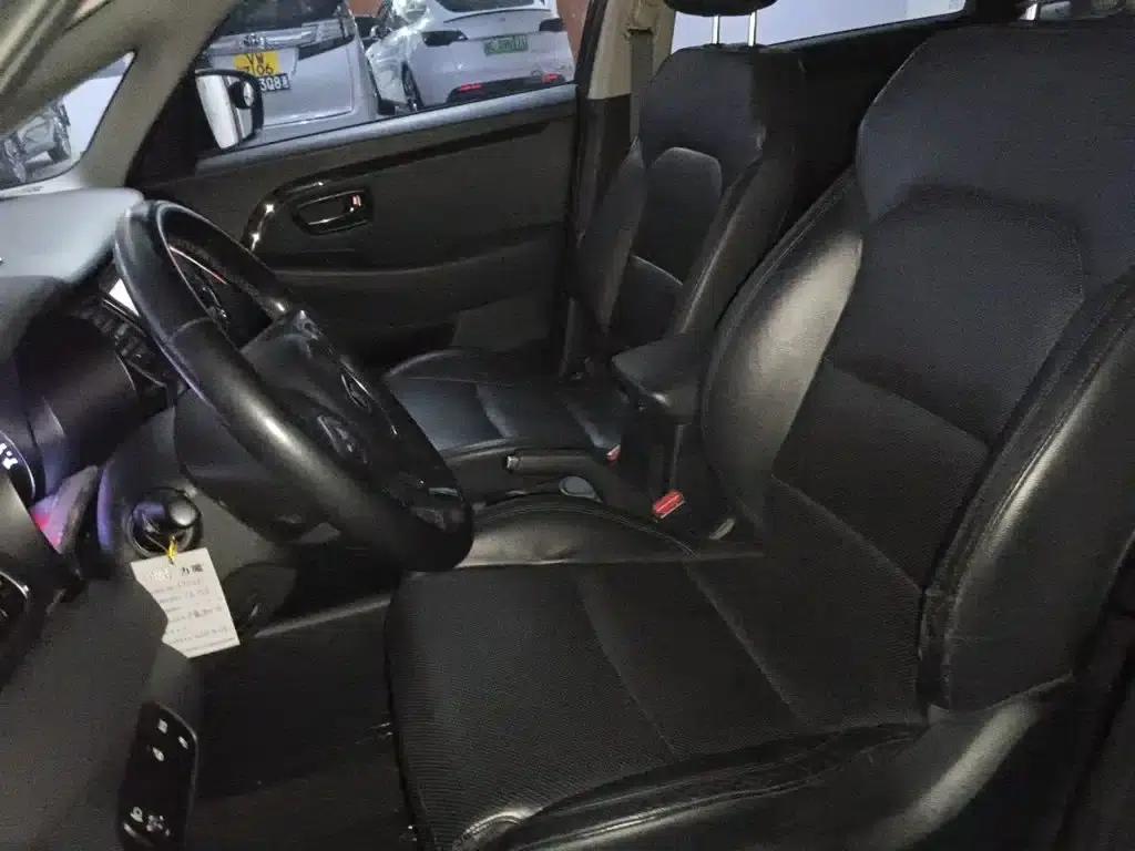 Carens 2013 2.0L 7-seater Automatic Deluxe Edition (National IV Emission Standard) — миниатюра 12