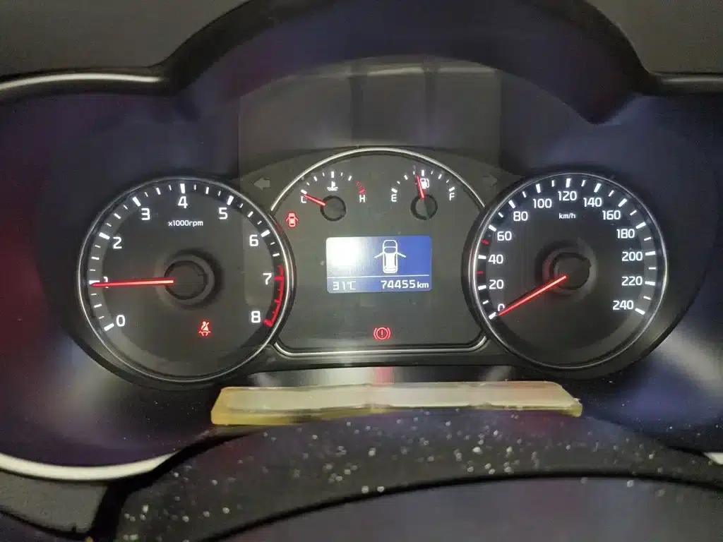 Carens 2013 2.0L 7-seater Automatic Deluxe Edition (National IV Emission Standard) — миниатюра 8
