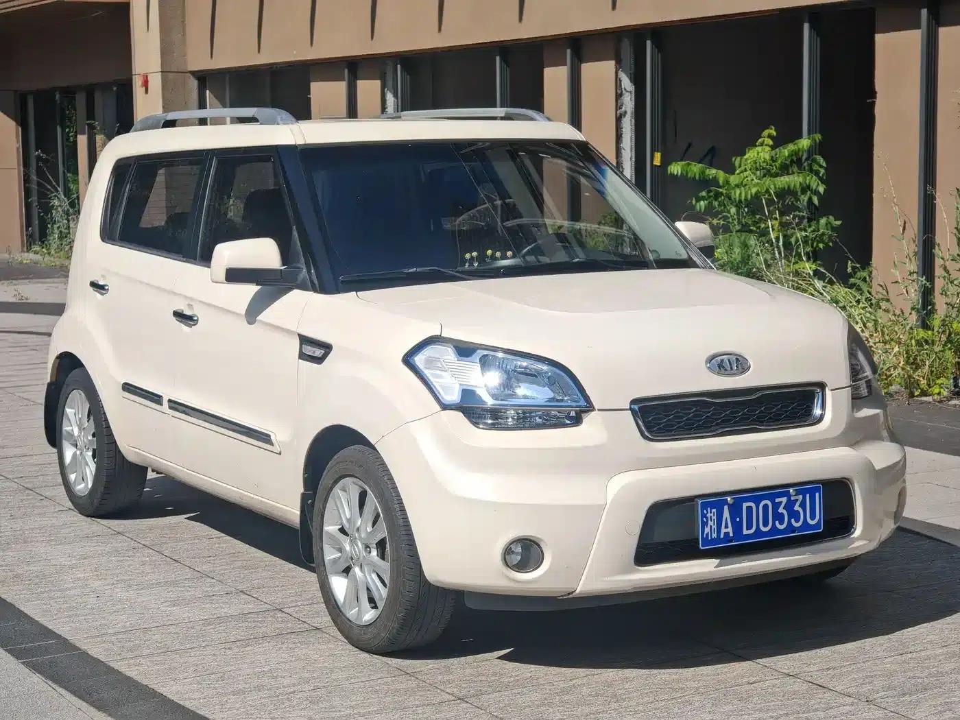2013 Volkswagen Soul 1.6L AT GL — миниатюра 3