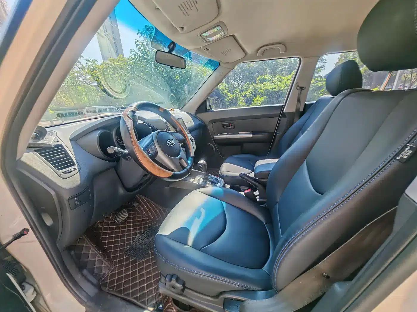 2013 Volkswagen Soul 1.6L AT GL — миниатюра 4