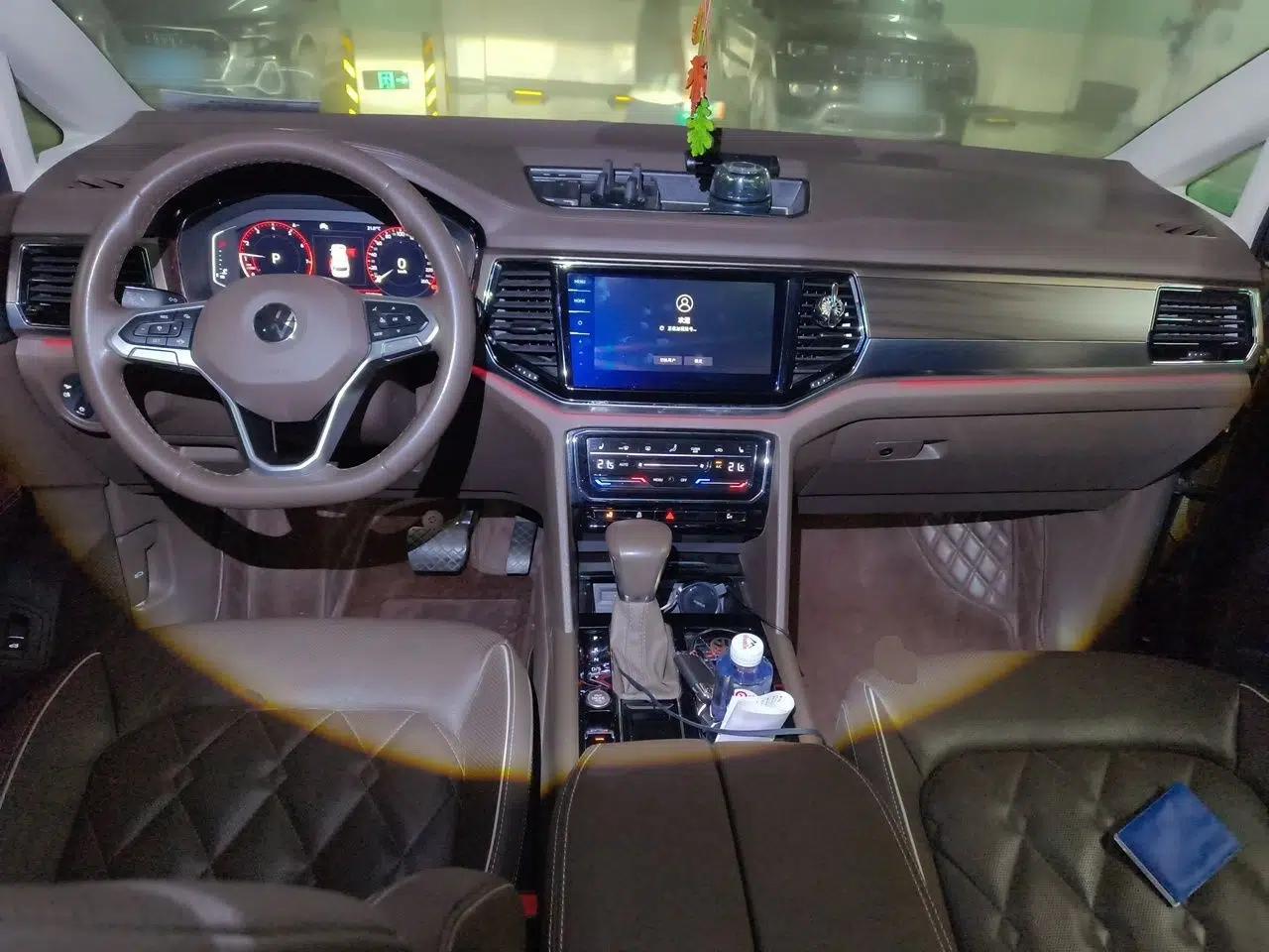 Volkswagen Viloran 2020 380TSI Prestige Edition — миниатюра 9